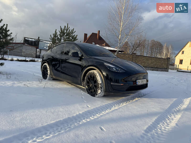 Позашляховик / Кросовер Tesla Model Y 2023 в Костопілі фото 8 Позашляховик / Кросовер Tesla Model Y 2023 в Костопілі
