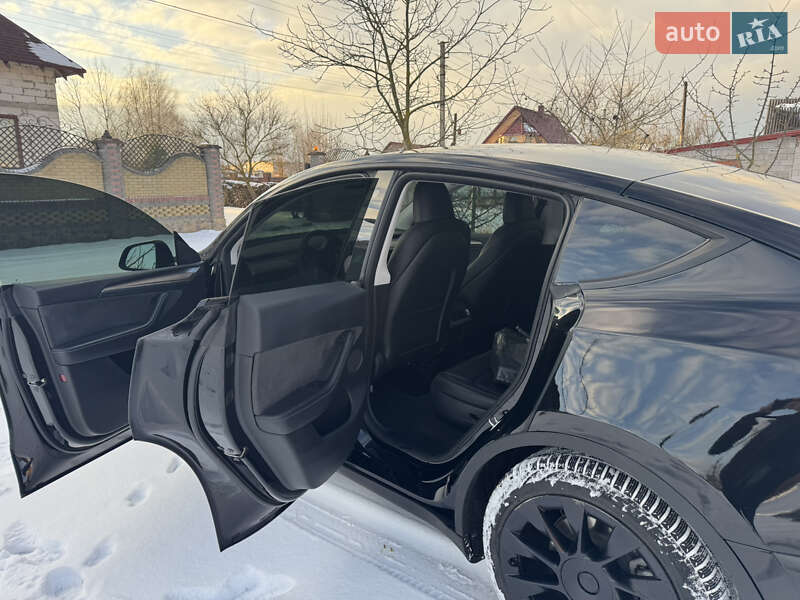 Позашляховик / Кросовер Tesla Model Y 2023 в Костопілі фото 14 Позашляховик / Кросовер Tesla Model Y 2023 в Костопілі