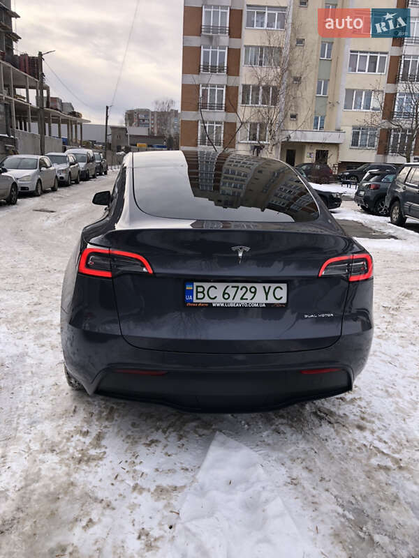 Позашляховик / Кросовер Tesla Model Y 2023 в Львові фото 8 Позашляховик / Кросовер Tesla Model Y 2023 в Львові