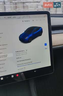Позашляховик / Кросовер Tesla Model Y 2024 в Києві