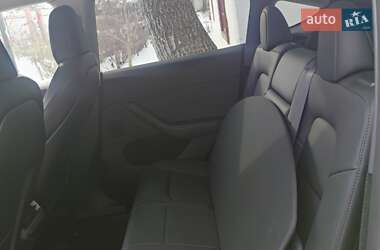 Позашляховик / Кросовер Tesla Model Y 2024 в Києві