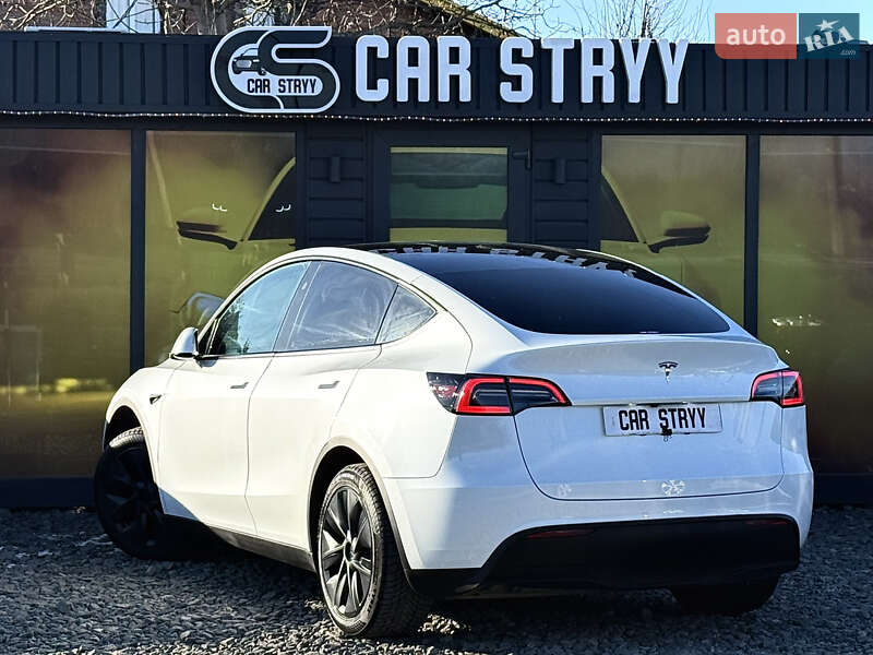 Внедорожник / Кроссовер Tesla Model Y 2024 в Стрые