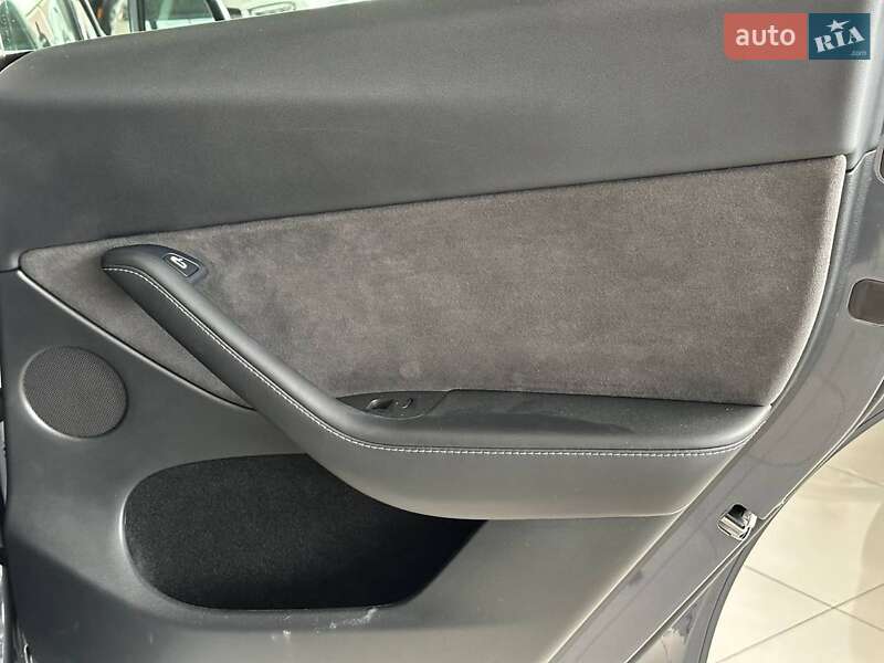 Позашляховик / Кросовер Tesla Model Y 2023 в Одесі фото 9 Позашляховик / Кросовер Tesla Model Y 2023 в Одесі
