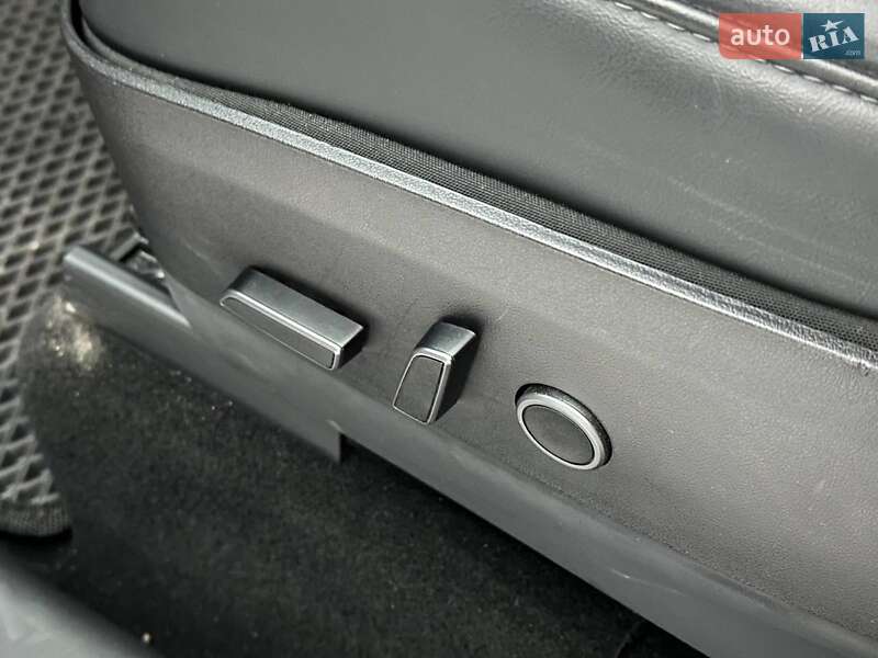 Позашляховик / Кросовер Tesla Model Y 2023 в Одесі фото 16 Позашляховик / Кросовер Tesla Model Y 2023 в Одесі