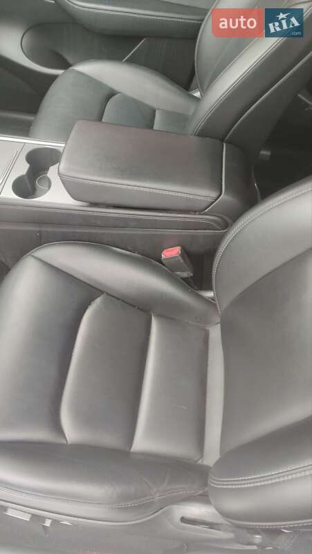 Внедорожник / Кроссовер Tesla Model Y 2021 в Киеве фото 4 Внедорожник / Кроссовер Tesla Model Y 2021 в Киеве