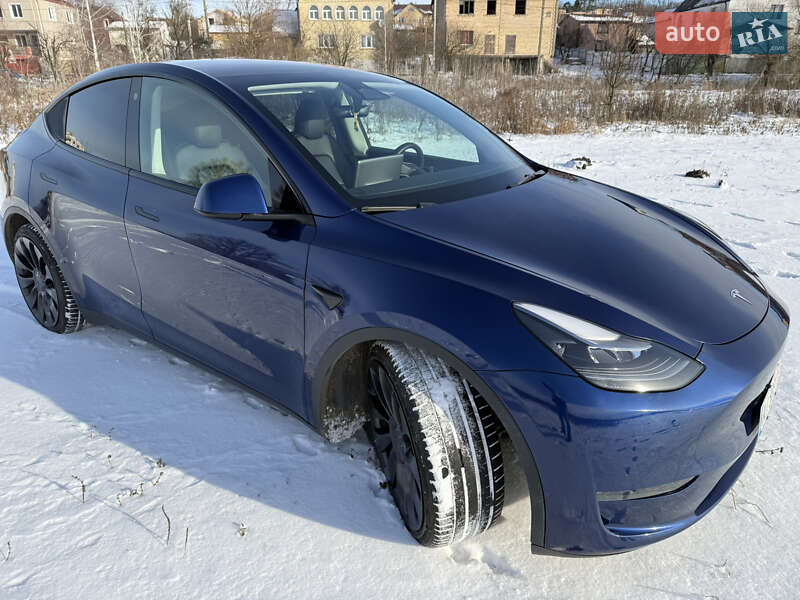 Внедорожник / Кроссовер Tesla Model Y 2023 в Буче фото 5 Внедорожник / Кроссовер Tesla Model Y 2023 в Буче