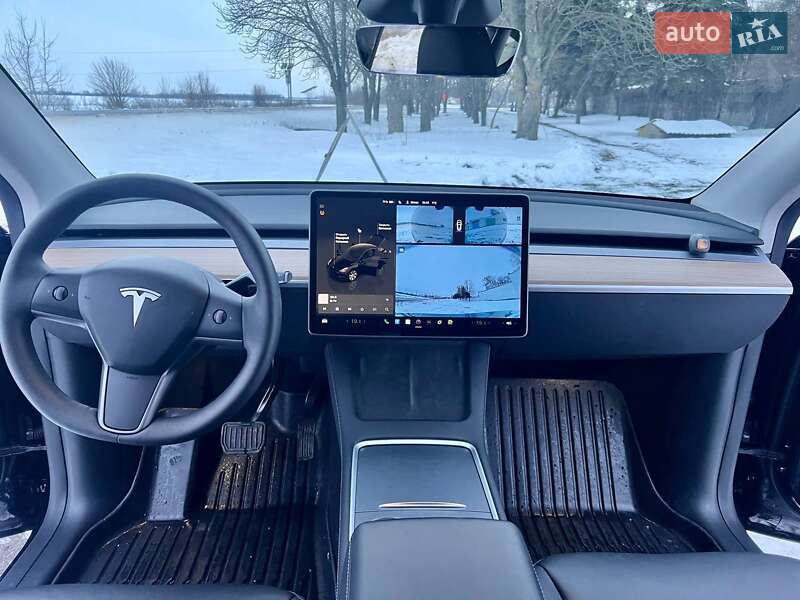 Внедорожник / Кроссовер Tesla Model Y 2024 в Миргороде