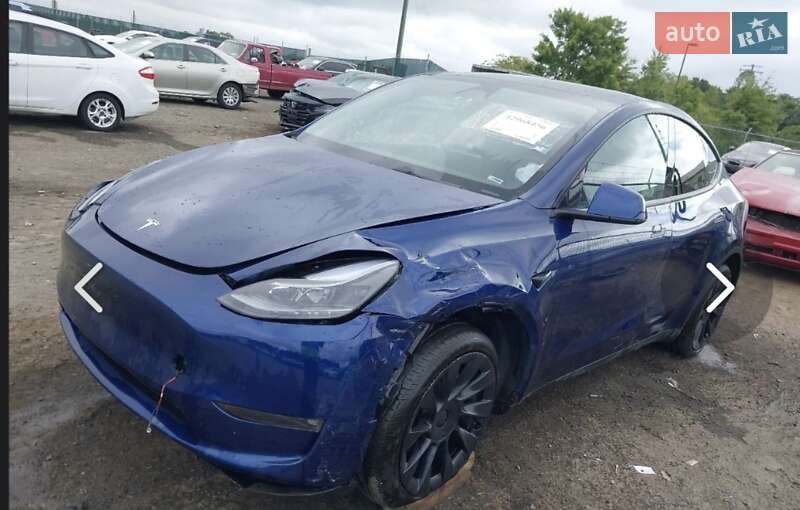 Tesla Model Y 2023
