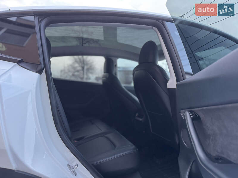 Внедорожник / Кроссовер Tesla Model Y 2020 в Луцке