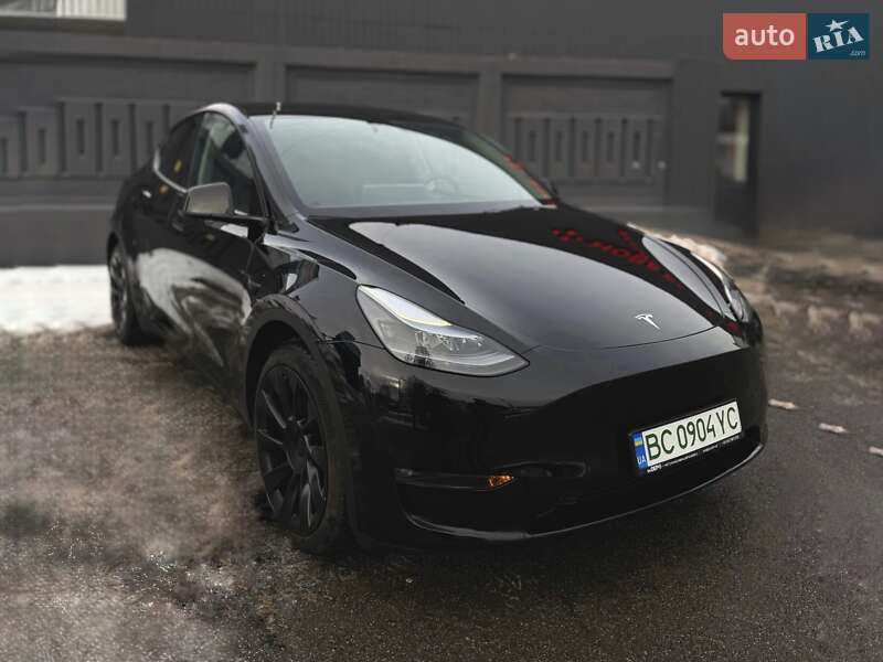 Внедорожник / Кроссовер Tesla Model Y 2024 в Киеве