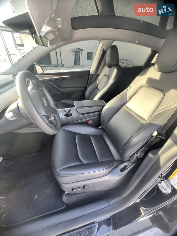 Внедорожник / Кроссовер Tesla Model Y 2023 в Луцке