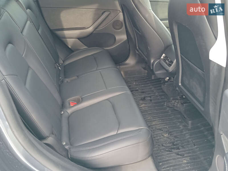 Внедорожник / Кроссовер Tesla Model Y 2022 в Львове