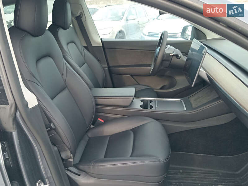 Внедорожник / Кроссовер Tesla Model Y 2022 в Львове