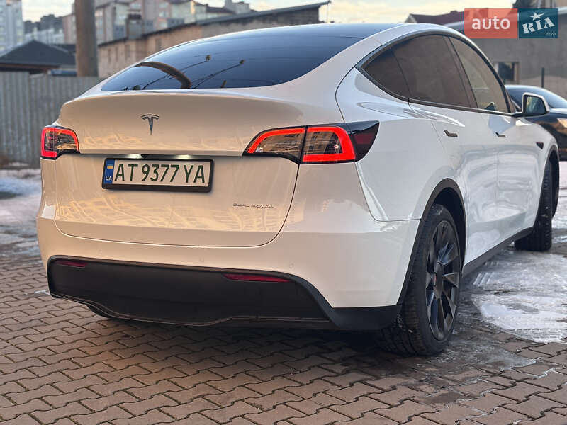 Внедорожник / Кроссовер Tesla Model Y 2021 в Ивано-Франковске