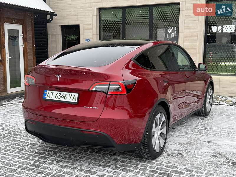 Внедорожник / Кроссовер Tesla Model Y 2024 в Ивано-Франковске