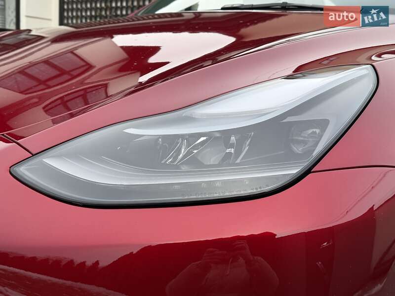 Внедорожник / Кроссовер Tesla Model Y 2024 в Ивано-Франковске