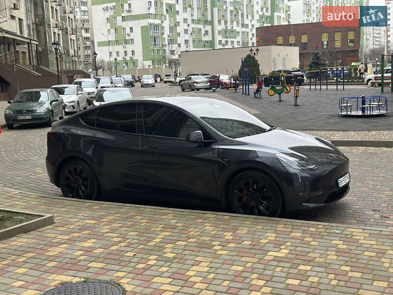 Внедорожник / Кроссовер Tesla Model Y 2024 в Одессе