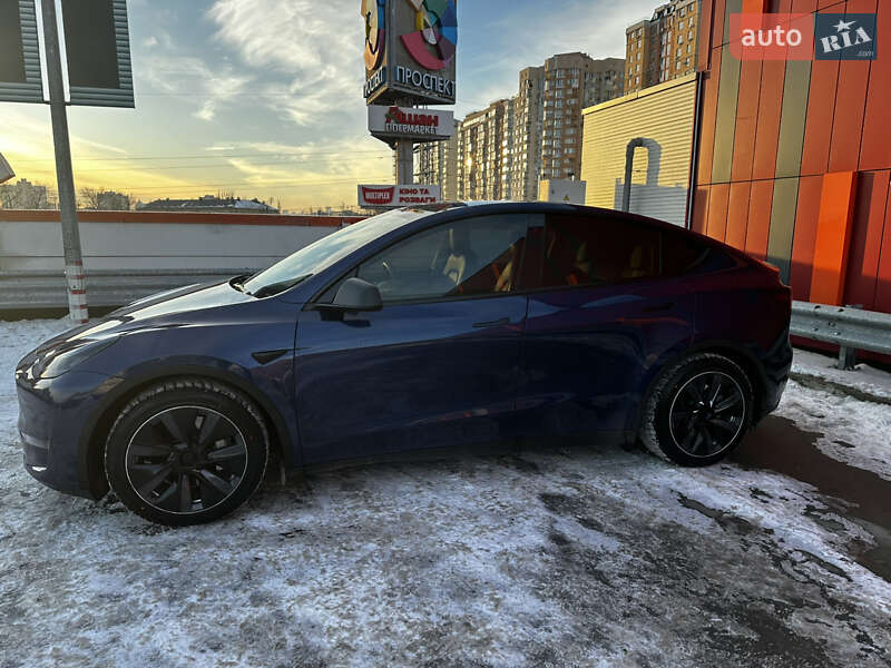 Позашляховик / Кросовер Tesla Model Y 2021 в Києві фото 5 Позашляховик / Кросовер Tesla Model Y 2021 в Києві