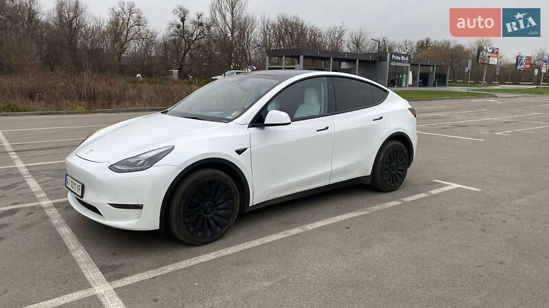 Позашляховик / Кросовер Tesla Model Y 2023 в Києві фото 15 Позашляховик / Кросовер Tesla Model Y 2023 в Києві