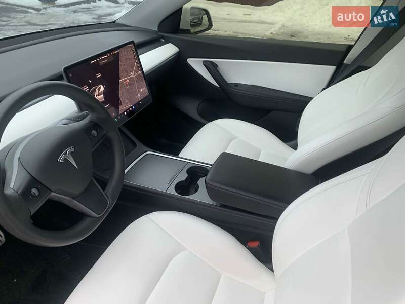 Позашляховик / Кросовер Tesla Model Y 2021 в Києві