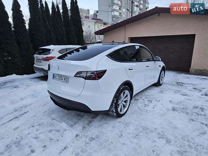 Внедорожник / Кроссовер Tesla Model Y 2023 в Львове