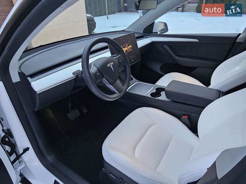 Внедорожник / Кроссовер Tesla Model Y 2023 в Львове