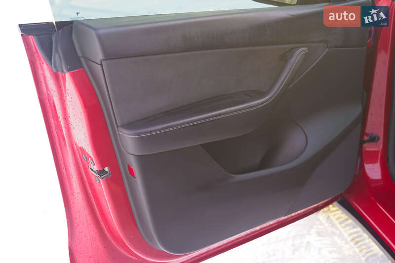 Внедорожник / Кроссовер Tesla Model Y 2022 в Хмельницком