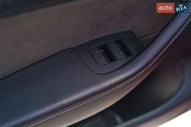 Внедорожник / Кроссовер Tesla Model Y 2022 в Хмельницком