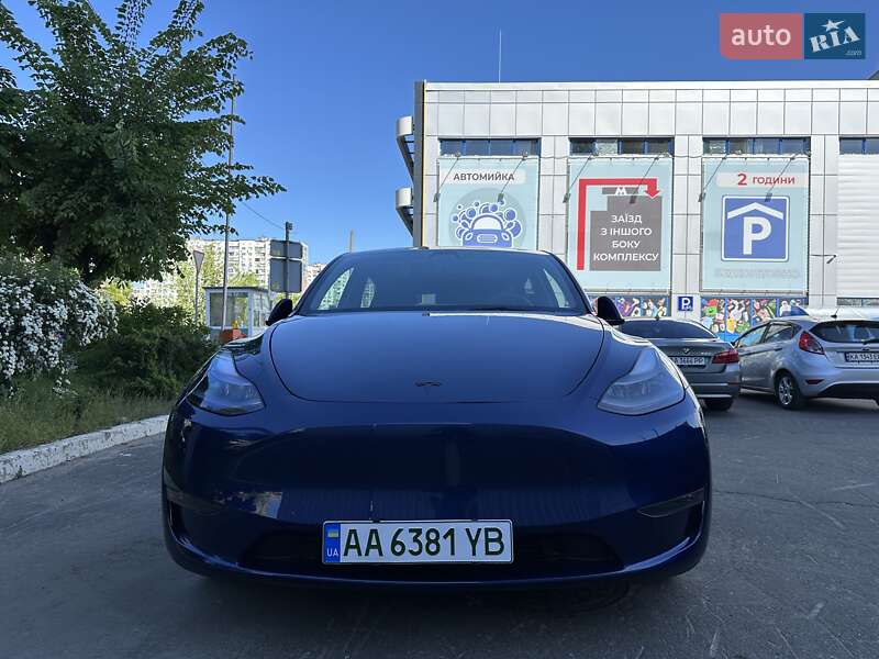 Внедорожник / Кроссовер Tesla Model Y 2023 в Киеве