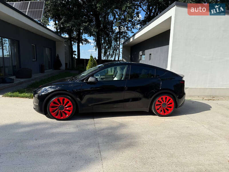 Позашляховик / Кросовер Tesla Model Y 2023 в Києві