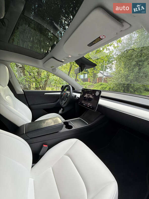 Позашляховик / Кросовер Tesla Model Y 2023 в Києві