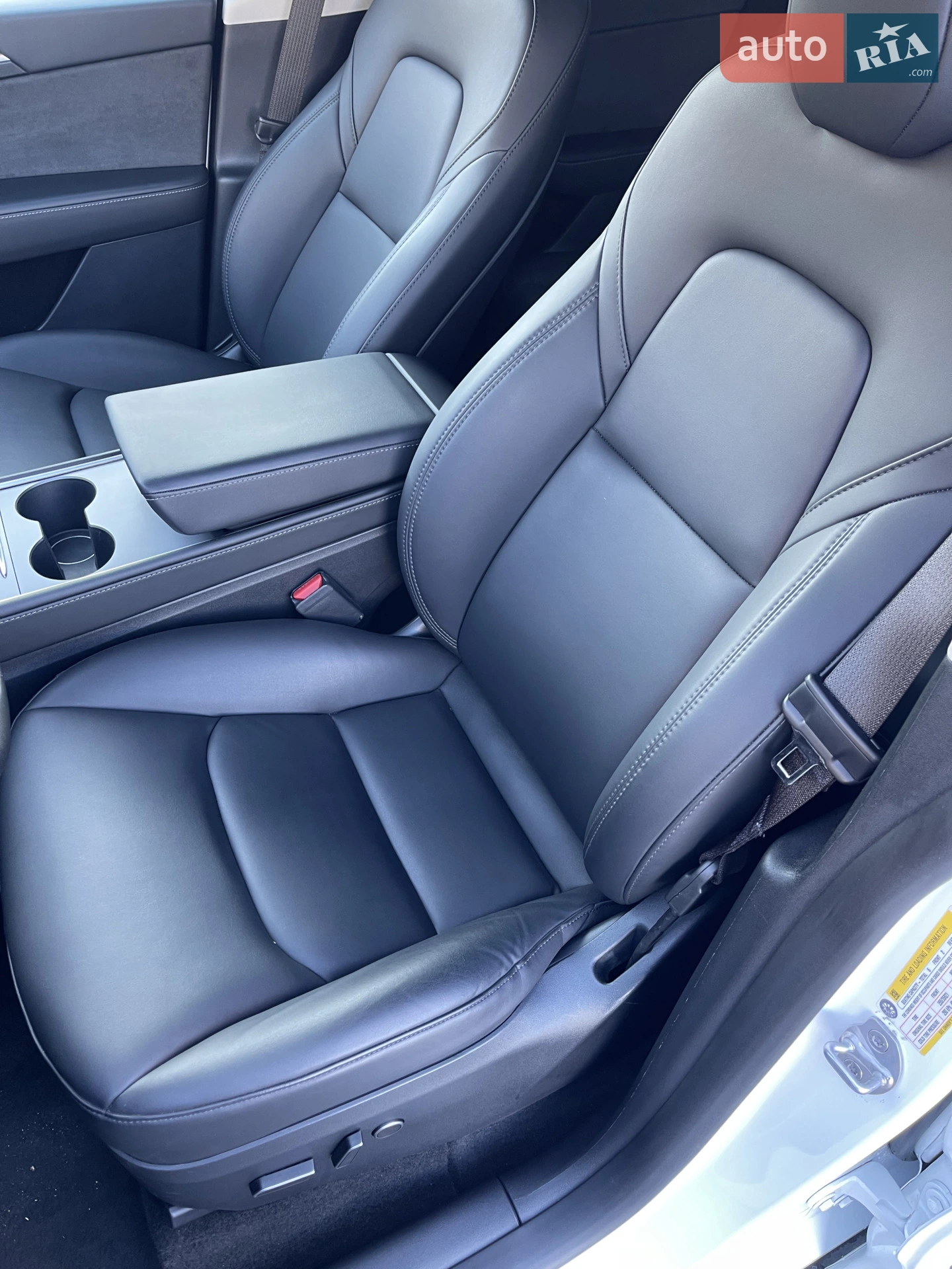2023 Tesla Model Y - мініатюра 28