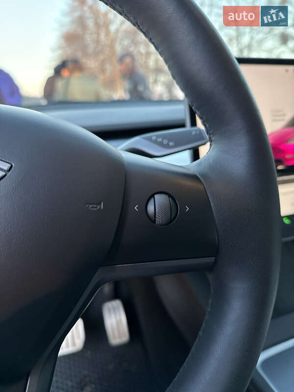 Позашляховик / Кросовер Tesla Model Y 2023 в Києві