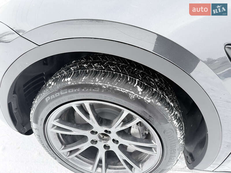 Внедорожник / Кроссовер Tesla Model Y 2025 в Калиновке