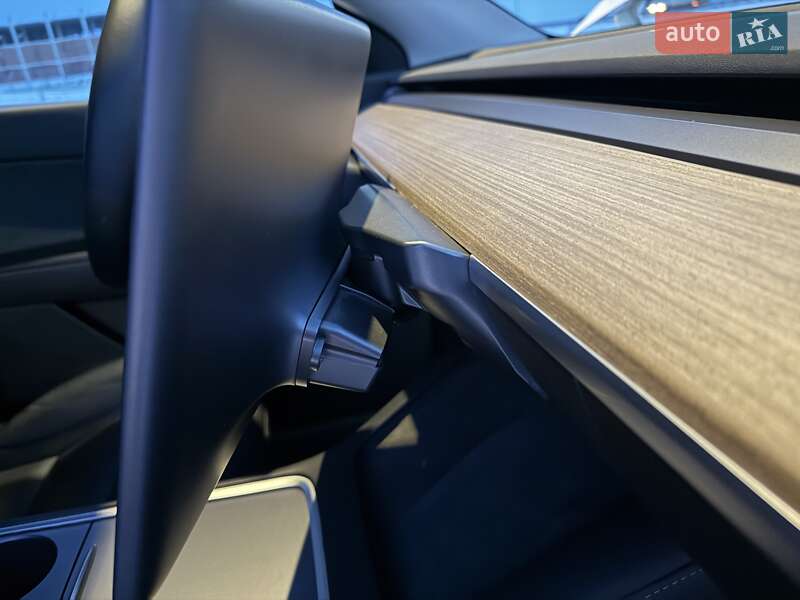 Внедорожник / Кроссовер Tesla Model Y 2022 в Львове