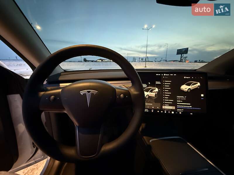 Внедорожник / Кроссовер Tesla Model Y 2022 в Львове