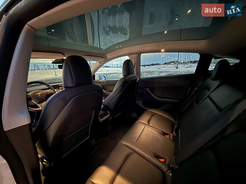 Внедорожник / Кроссовер Tesla Model Y 2022 в Львове