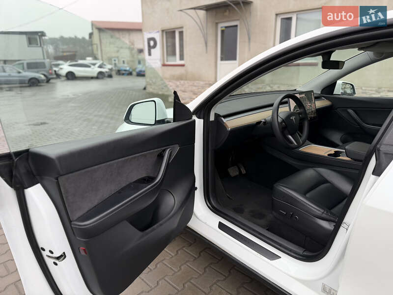 Позашляховик / Кросовер Tesla Model Y 2020 в Луцьку