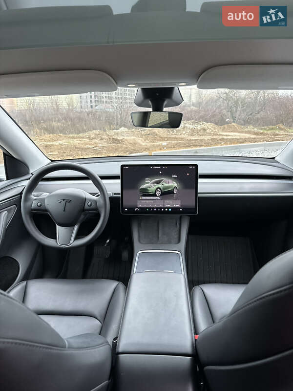 Внедорожник / Кроссовер Tesla Model Y 2023 в Киеве