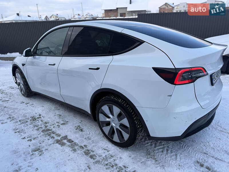 Внедорожник / Кроссовер Tesla Model Y 2021 в Львове