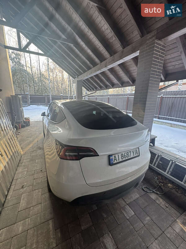 Позашляховик / Кросовер Tesla Model Y 2021 в Києві фото 18 Позашляховик / Кросовер Tesla Model Y 2021 в Києві