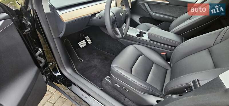 Внедорожник / Кроссовер Tesla Model Y 2023 в Харькове