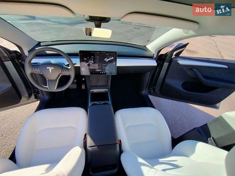 Внедорожник / Кроссовер Tesla Model Y 2024 в Житомире