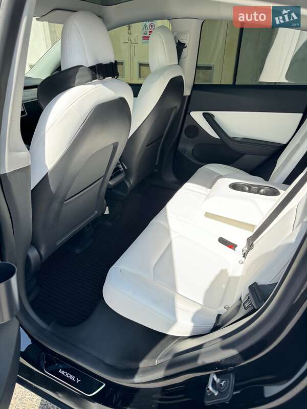 Внедорожник / Кроссовер Tesla Model Y 2022 в Днепре