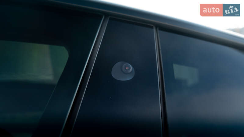 Внедорожник / Кроссовер Tesla Model Y 2025 в Киеве