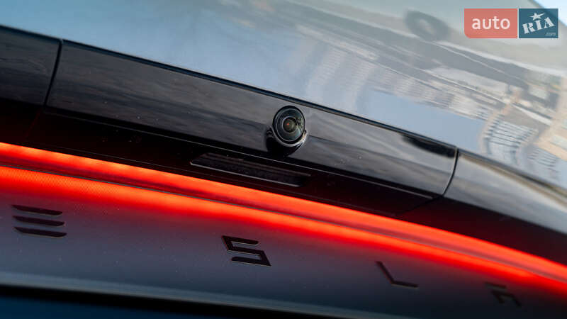 Внедорожник / Кроссовер Tesla Model Y 2025 в Киеве