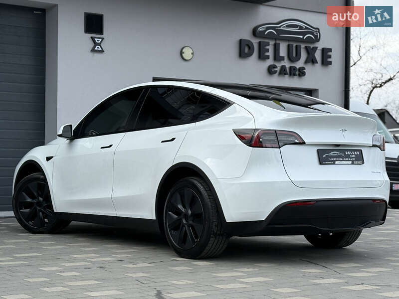 Внедорожник / Кроссовер Tesla Model Y 2024 в Дрогобыче