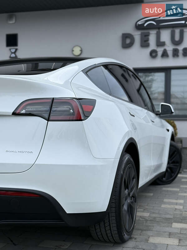 Внедорожник / Кроссовер Tesla Model Y 2024 в Дрогобыче
