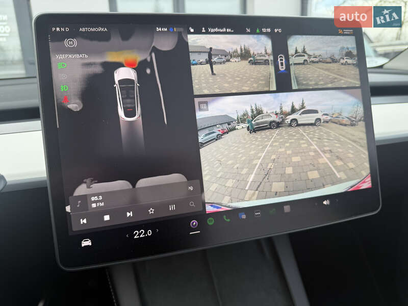 Внедорожник / Кроссовер Tesla Model Y 2024 в Дрогобыче