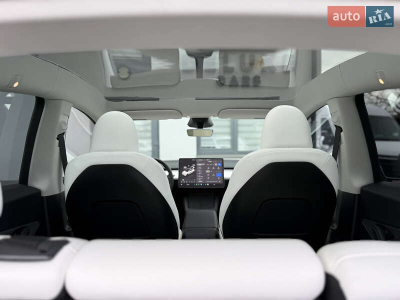 Внедорожник / Кроссовер Tesla Model Y 2024 в Дрогобыче